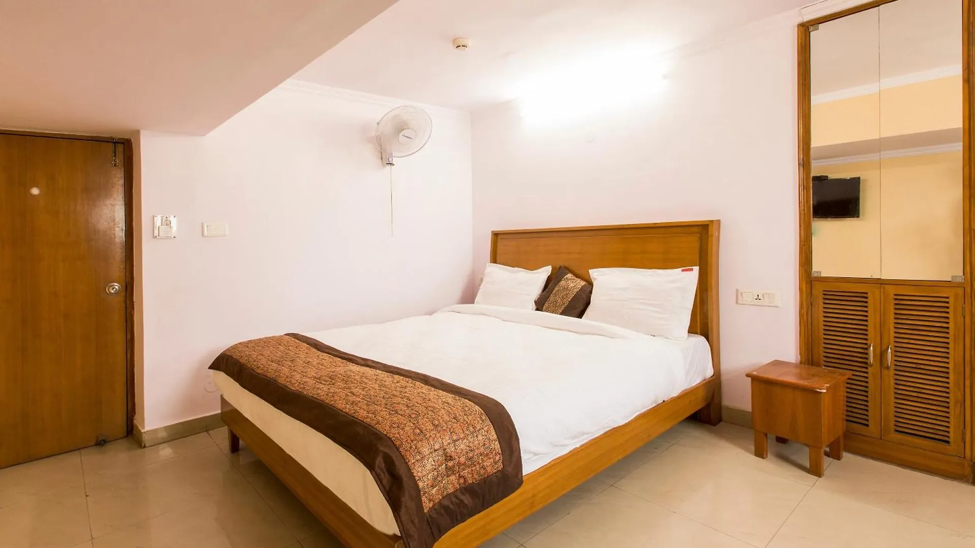 Hotel O Hotel Landmark Inn Delhi (National Capital Territory of India)