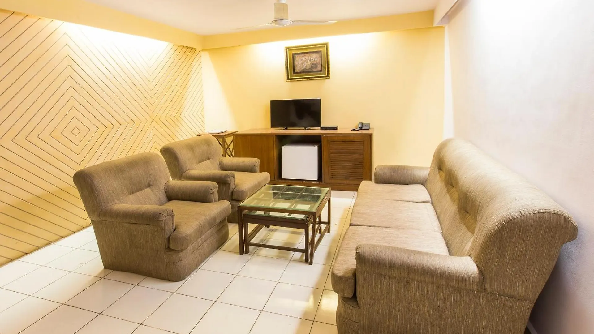 ***  Hotel O Hotel Landmark Inn India
